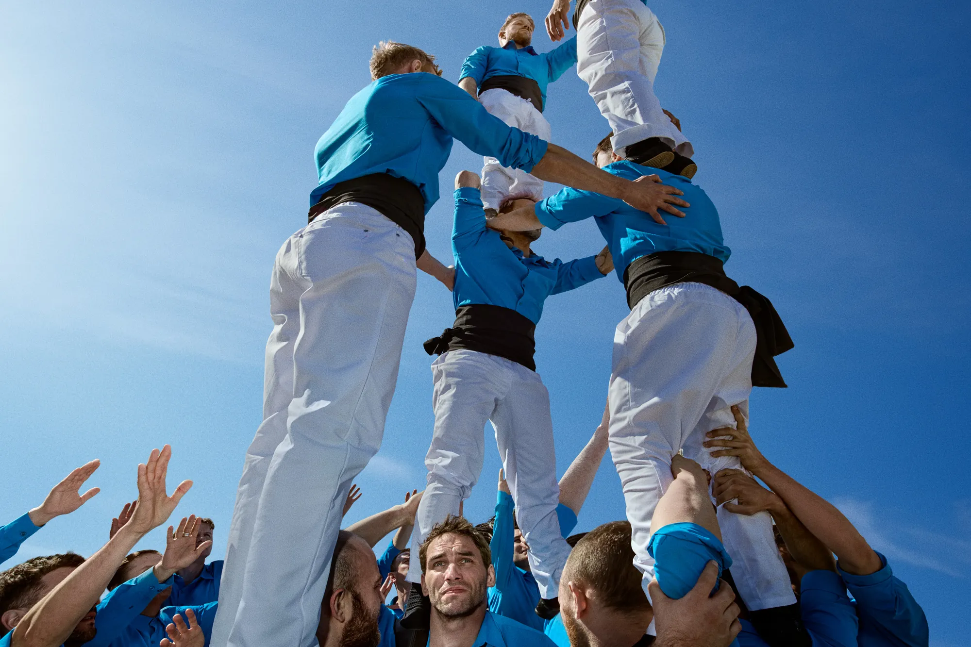 Zbyt Silni depresja pomoc osobom w depresji projekt Fundacja Nie Widać Po Mnie foto wieża Fundacja NWPM