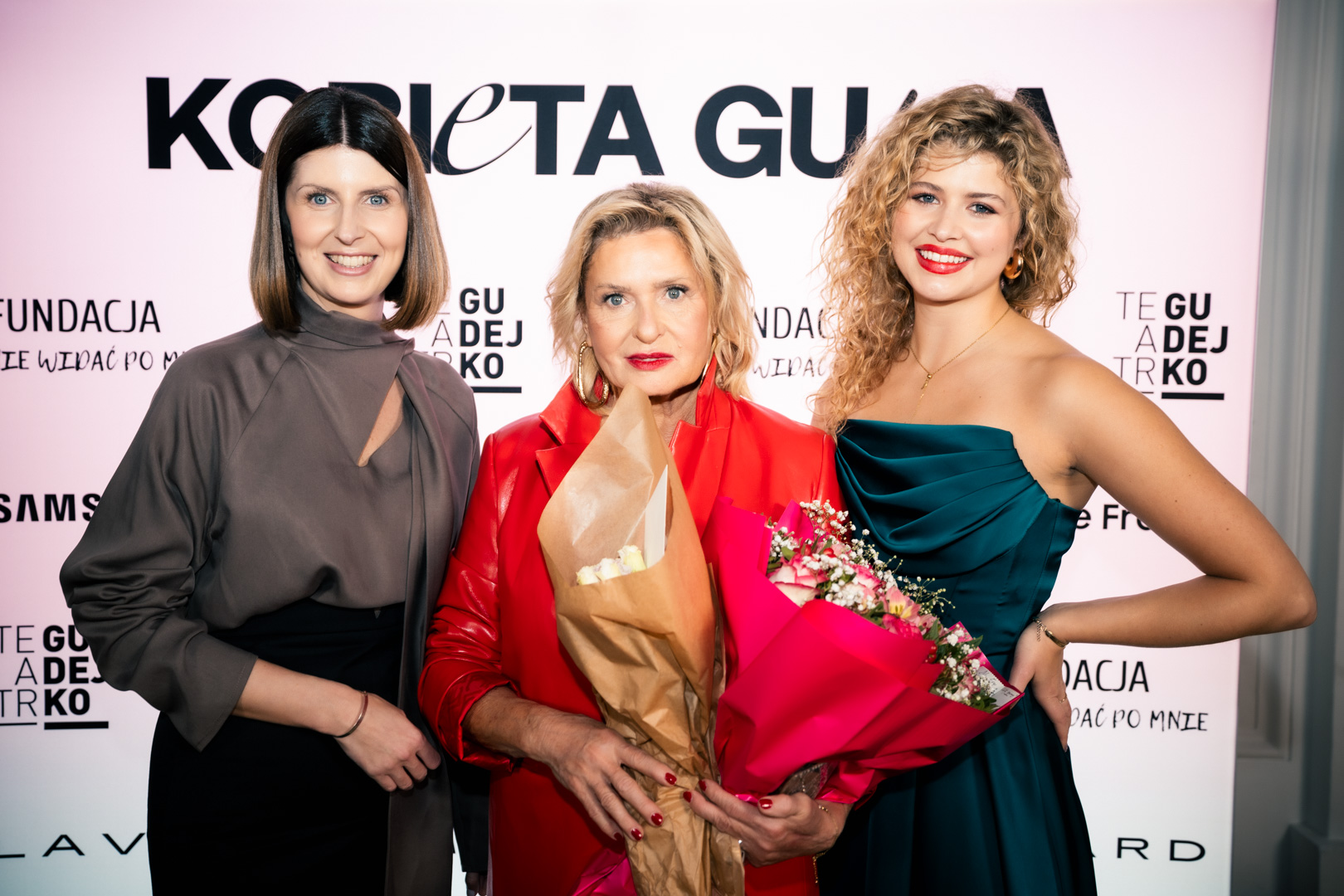 Premiera Kobieta Guma - na ściance Ewa Kasprzyk, Sandra Naum, Urszula Szybowicz